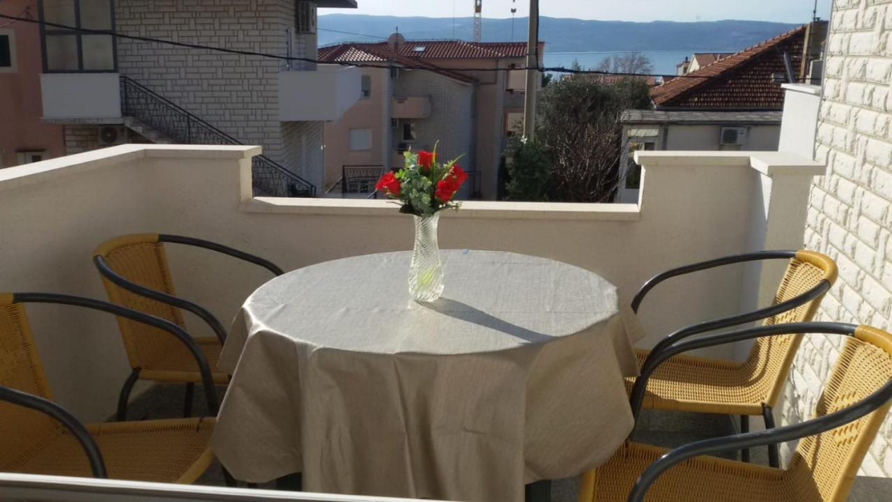 Apartment Biskupovic Дуги Рат Екстериор снимка